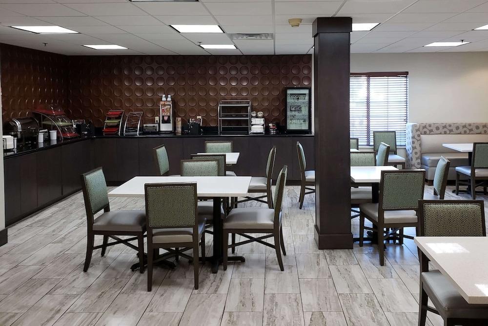 Wingate By Wyndham Savannah I-95 North Port Wentworth Exterior photo