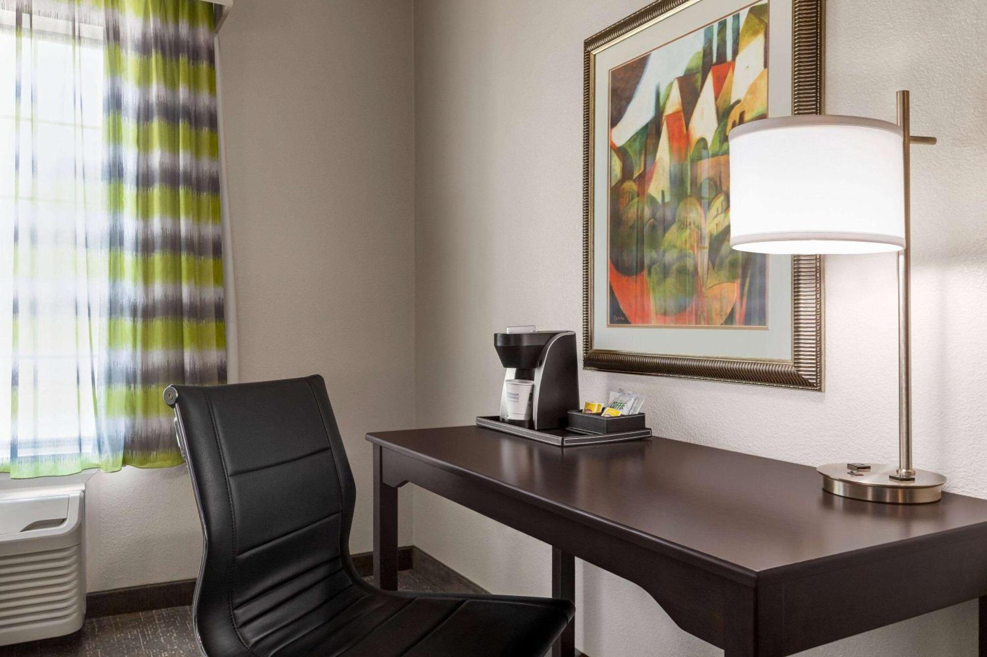Wingate By Wyndham Savannah I-95 North Port Wentworth Exterior photo