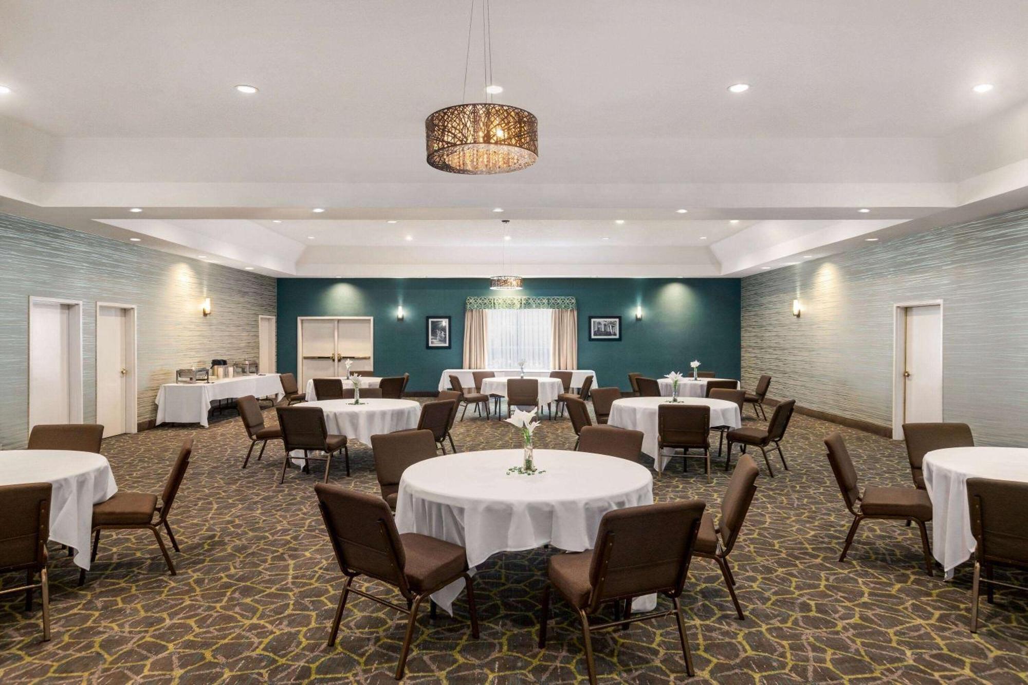 Wingate By Wyndham Savannah I-95 North Port Wentworth Exterior photo