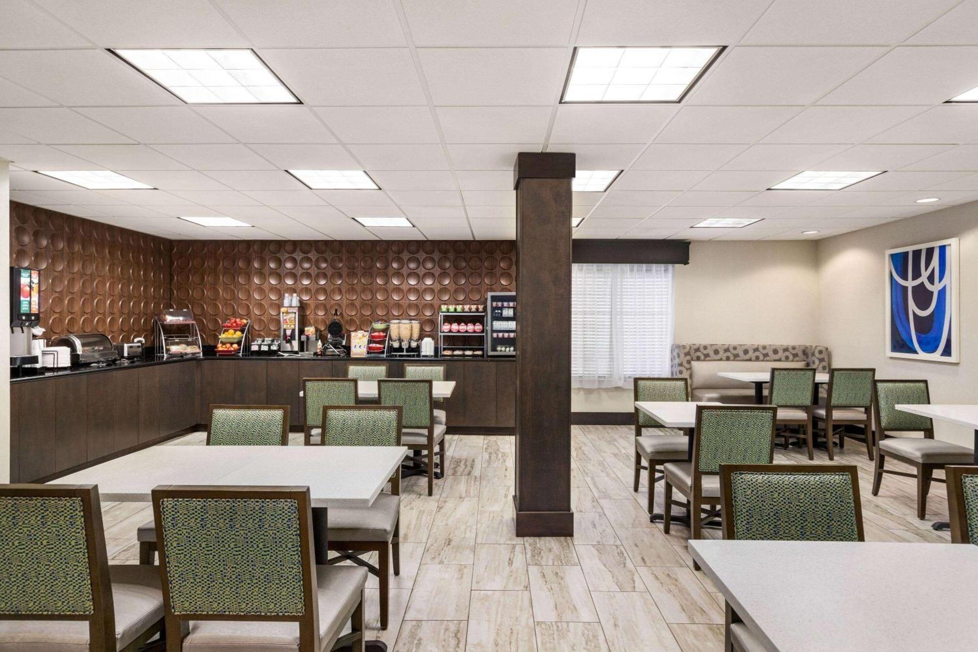 Wingate By Wyndham Savannah I-95 North Port Wentworth Exterior photo