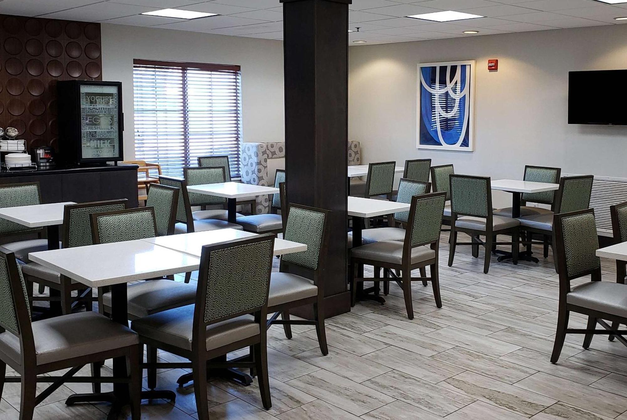 Wingate By Wyndham Savannah I-95 North Port Wentworth Exterior photo