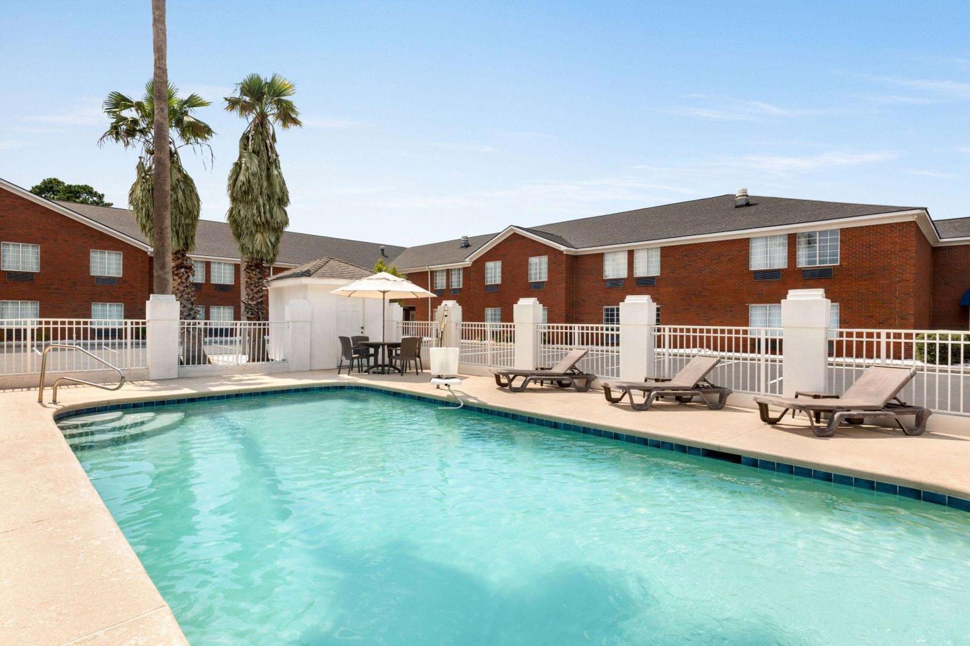 Wingate By Wyndham Savannah I-95 North Port Wentworth Exterior photo